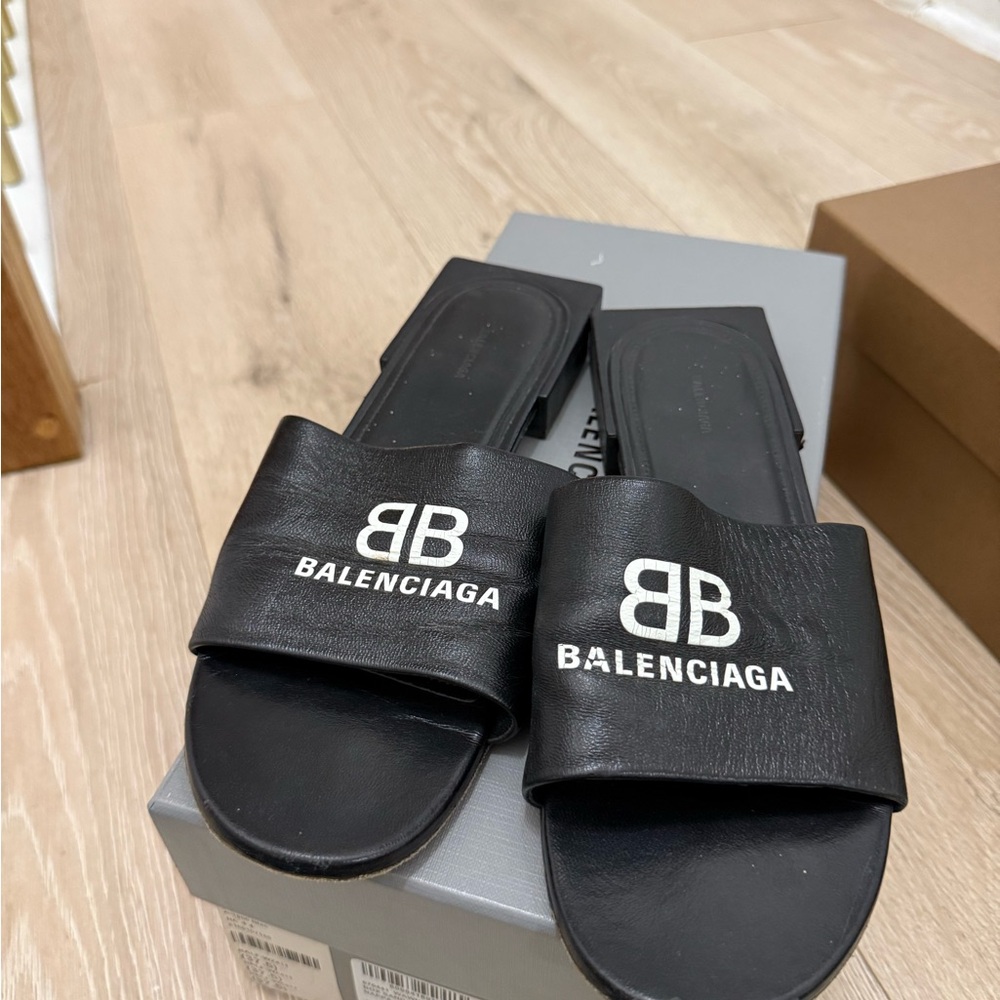 Balenciaga Black Slides with White Logo - Picture 4 of 5